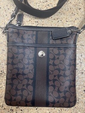 Coach Signature C Brown & Black Crossbody Bag 7.5 x 9 EUC  silver Hardware